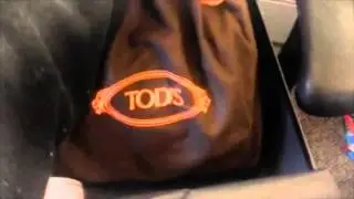 Unboxing Tod's D-Styling Bauletto Mini D-Bag, from reebonz.com