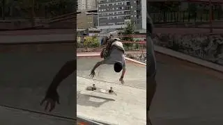 Wild Trick by Marcio Torres 🎥 @_blinblinboy #bowshock #skateboarding
