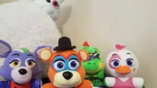 New FNAF Security Breach Plushies review