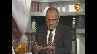 د. سعد الدين هلالي/ هل يصح الغسل مع وجود طلاء الأظافر؟