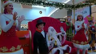 Chegada do Papai Noel no Shopping Sinop