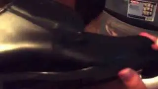 How to remove kiwi scuff cover