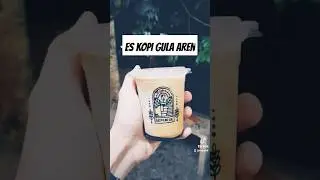 Membuat es kopi gula aren