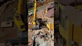 What&rsquo;s the largest rock you&rsquo;ve ever used?#insanepools&nbsp;#lucaslagoons&nbsp;#crane&nbsp;#construction&nbsp;#pool