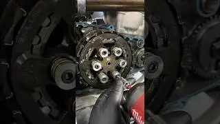 THIS IS NOT AN AUTO CLUTCH. This is the Rekluse standard clutch upgrade setup!