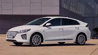 7 Best Electric Cars Under 30k