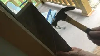 быстро починить заевшую дверь (проверенный годами метод)