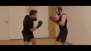 Das Kampftraining unserer Fortgeschrittenengruppe / Akademie für Kampfkunst