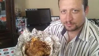 Como preparar un chamorro de res adobado con salsa roja al vapor.