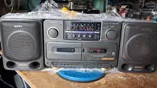 Year-end clearance sale: 200k VND - Sony CFS 715s