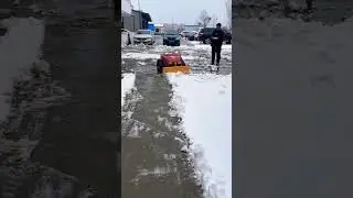 Remote control snow plough / 4k24