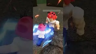 Dino Kid's older Brother arm wrestles Dino Kid in 99 nights in the Forest