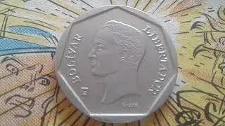 Currency Simon Bolivar 100 Bolivars 2001 Venzuela Coin Value