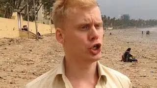 Chaiwala at Juhu Beach | 2 Foreigners In Bollywood