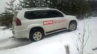 Lexus GX-470 Off-road with VSC & TRAC off #2