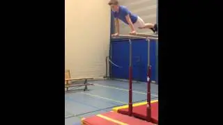 Ruben Slager salto van brug
