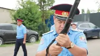 78 курал, 2 граната: Баткенде жарандар курал-жарактарды ыктыярдуу тапшырышты