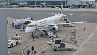 Air France plane unloads self loading cargo July 2025