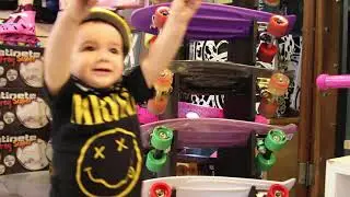 Galeria River - Passeando na Skate Shop