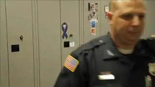 American English File - 2nd edition - Level 01 Short Movie 3&4 - An American police officer