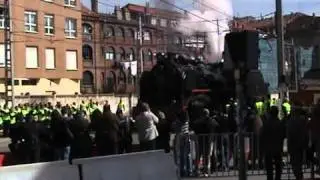 Homenaje al Paso a Nivel de León (III). Último tren por el Paso a Nivel. La Mikado.