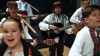 Tron în Apuseni - Grupul folk D.O.R. din Suceava