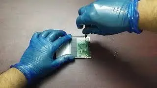 Disassembly Solid State Drive: A look inside of Transcend SSD370S.