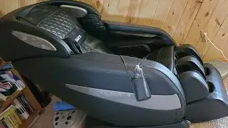 OWAYS Massage Chair: AMAZING Massage Chair! Gets in deep on the back, Good value.