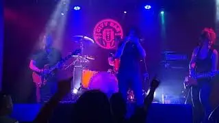 Embryo - Children of the Grave (Black Sabbath COVER) en City Bar 