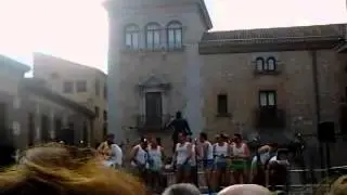 domingo de comparsas y chirigotas en la plaza de la villa 2013 02 10 12 30 13