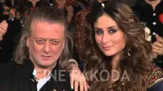 Lakme Fashion Week (LFW) 2016 Day 5 - Kareena Kapoor Looking Sizzling Hot on the Ramp | CinePakoda