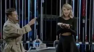 Taylor Swift Goes Incognito To Kick Off The #iHeartRadio Music Festival