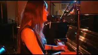 Julie Darnal Dr&ocirc;le d'oiseau