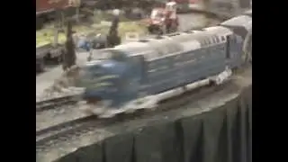 Deltic diesel locomotive class 55 in 1:25 at full speed !