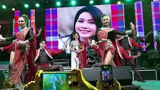 คอนเสิร์ตเต็มวงสาวดอกหญ้าในป่าปูน ต่าย อรทัย แกรมมี่โกลด์ งานประจำปีหลวงพ่อวัดไร่ขิงพระรามหลวงนครปฐม