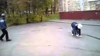 Суровый дворовый Break Dance!!! (посоны жгут)