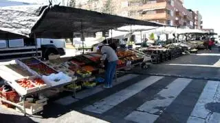 Kallejeo ha visitado el mercadillo tradicional de los viernes de Valdemoro