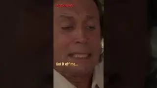 Lethal Baby Anaconda Bites Finger - Anaconda (Jon Voight 4K HD Clip)