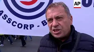 Protesters urge Romanian govt to scrap tax rises