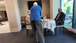 Dining at our retirement home in Toronto - Forestview Retirement Residence