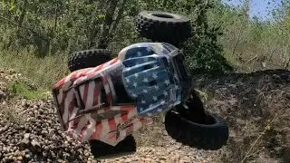 Broken XMaxx beat down 😂