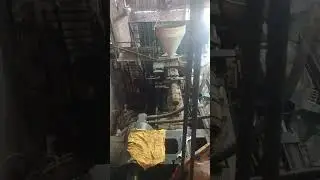 #plasticproduction #injectionmachine #injectionmoldingmachine #industrialmachine