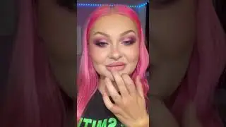 Glossy Glitter Lips✨