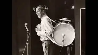 Wim Sonneveld   als Willem Parel  De tafel wiebelt1954