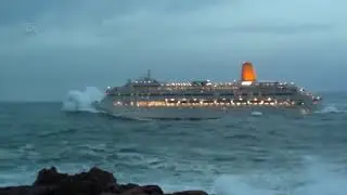 CRUISE SHIP ROLLING TOO, Passenger ship Heavy Seas, in Storm