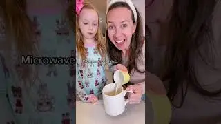 Пробую ВИРУСНЫЕ МАКАРОНЫ С СЫРОМ В КРУЖКЕ!! ТАК ВКУСНО! 😋