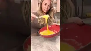 new apartment, SAME OLD ME 🤪 #frenchomelette #fail #omelette #asmr #breakfast #easyrecipes