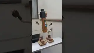 Boris Clark 2025/10/08 15:43 Robot Vud&uacute; IA #reciclaje #recicle