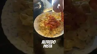 Viral Alfredo Pasta with Bacon!!