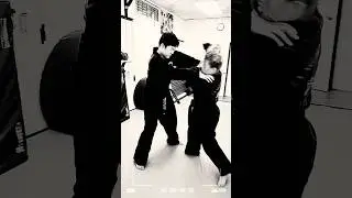 Defense Against 2 Hand Choke from the Front🥋 #hapkido #martialarts #womensselfdefense